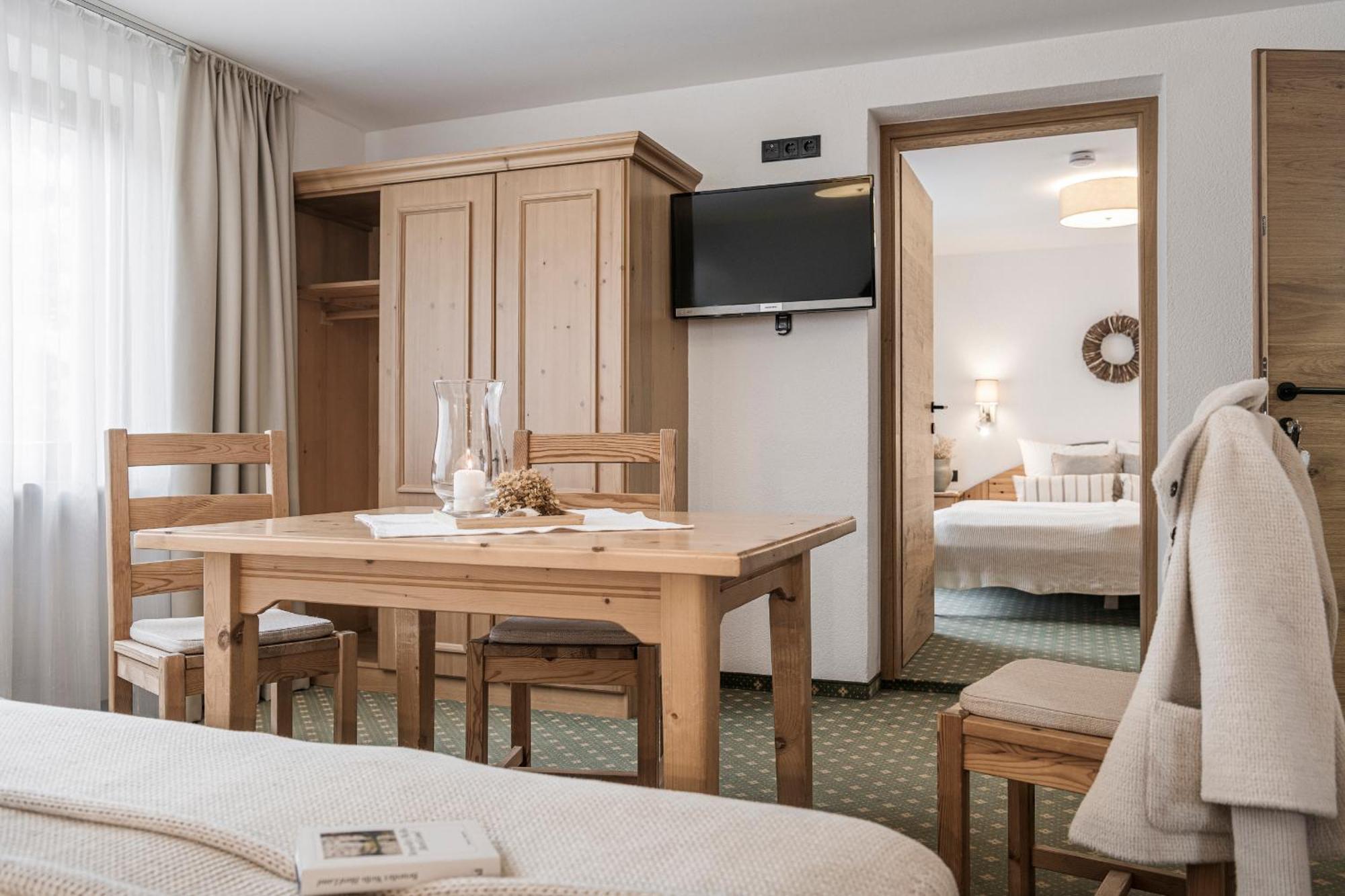 Restaurant Gaestehaus Wiesenheim Удернс Екстериор снимка